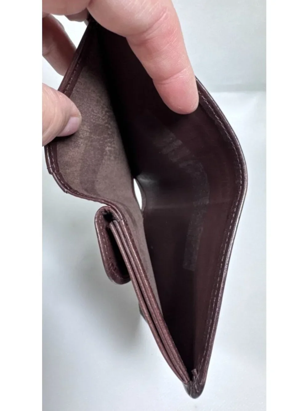 Coach this compact